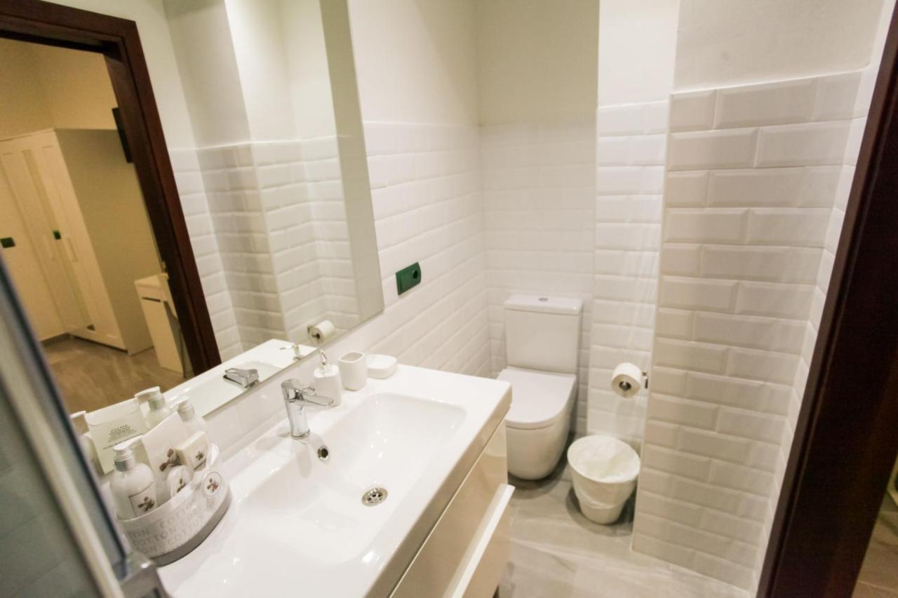 Carreteria Center Apartments Малага Екстер'єр фото